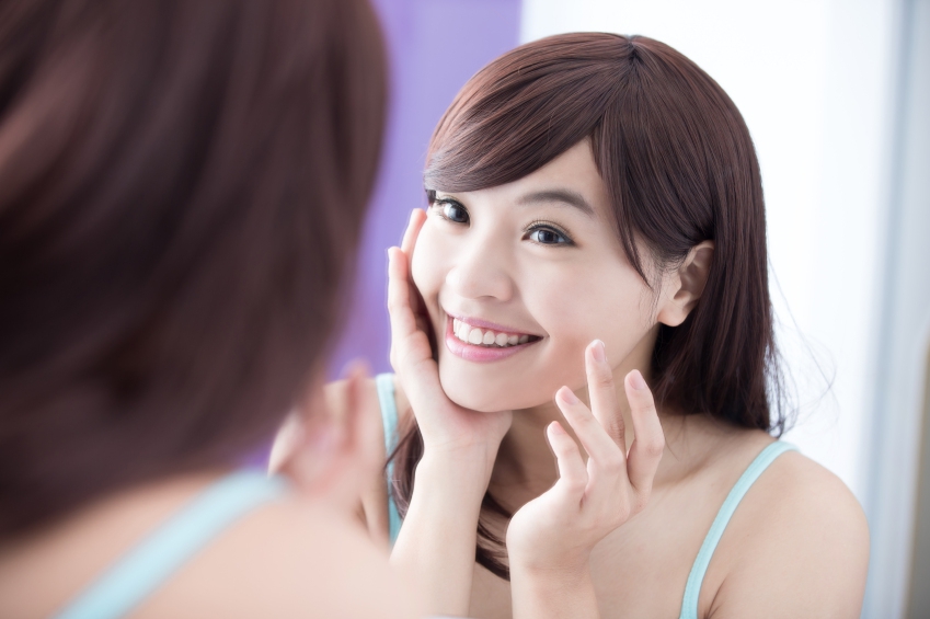 applying cream iStock_000077244543_Small